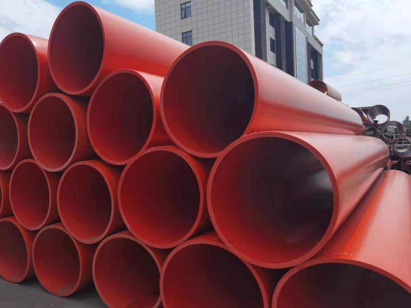 逃生管、楚雄彝族自治州永仁縣耐沖擊隧道逃生管(圖1)