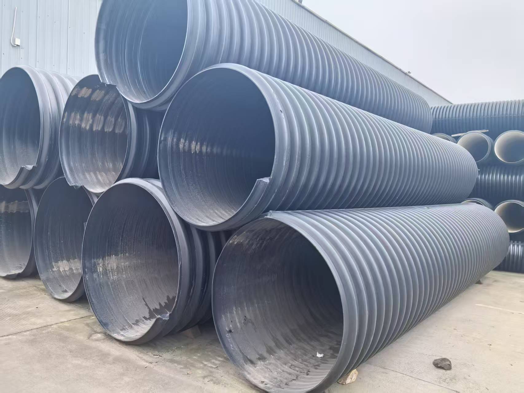 埋深4米以上，HDPE管與鋼帶增強管哪個更耐用？